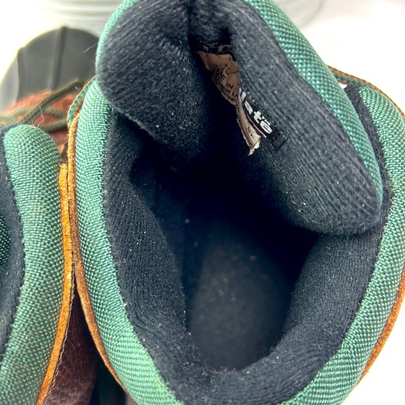 Eddie Bauer Thinsulate thermal insulation boots for men . It is waterproof . - Picture 4 of 9